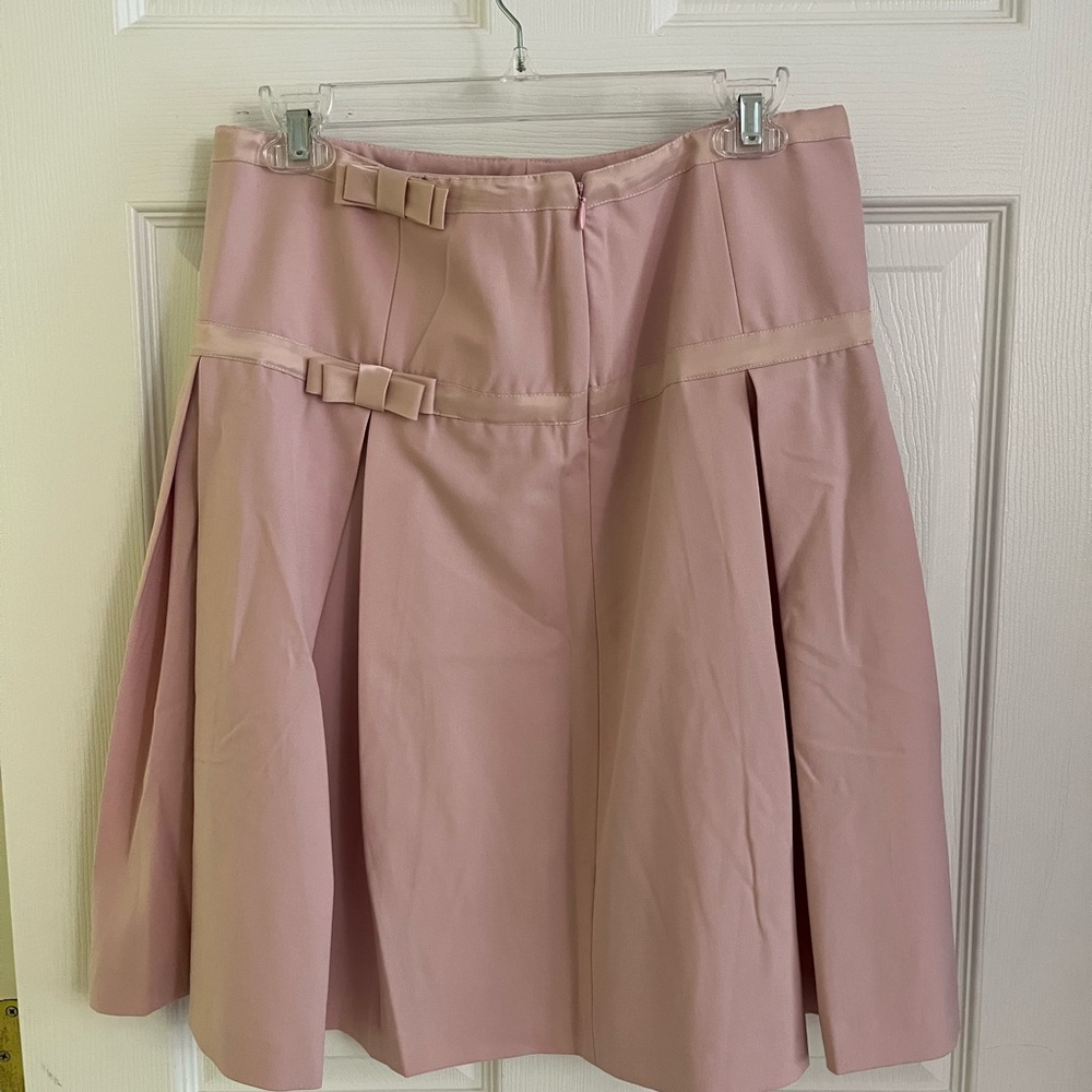 Elegant Pink Pleated Skirt